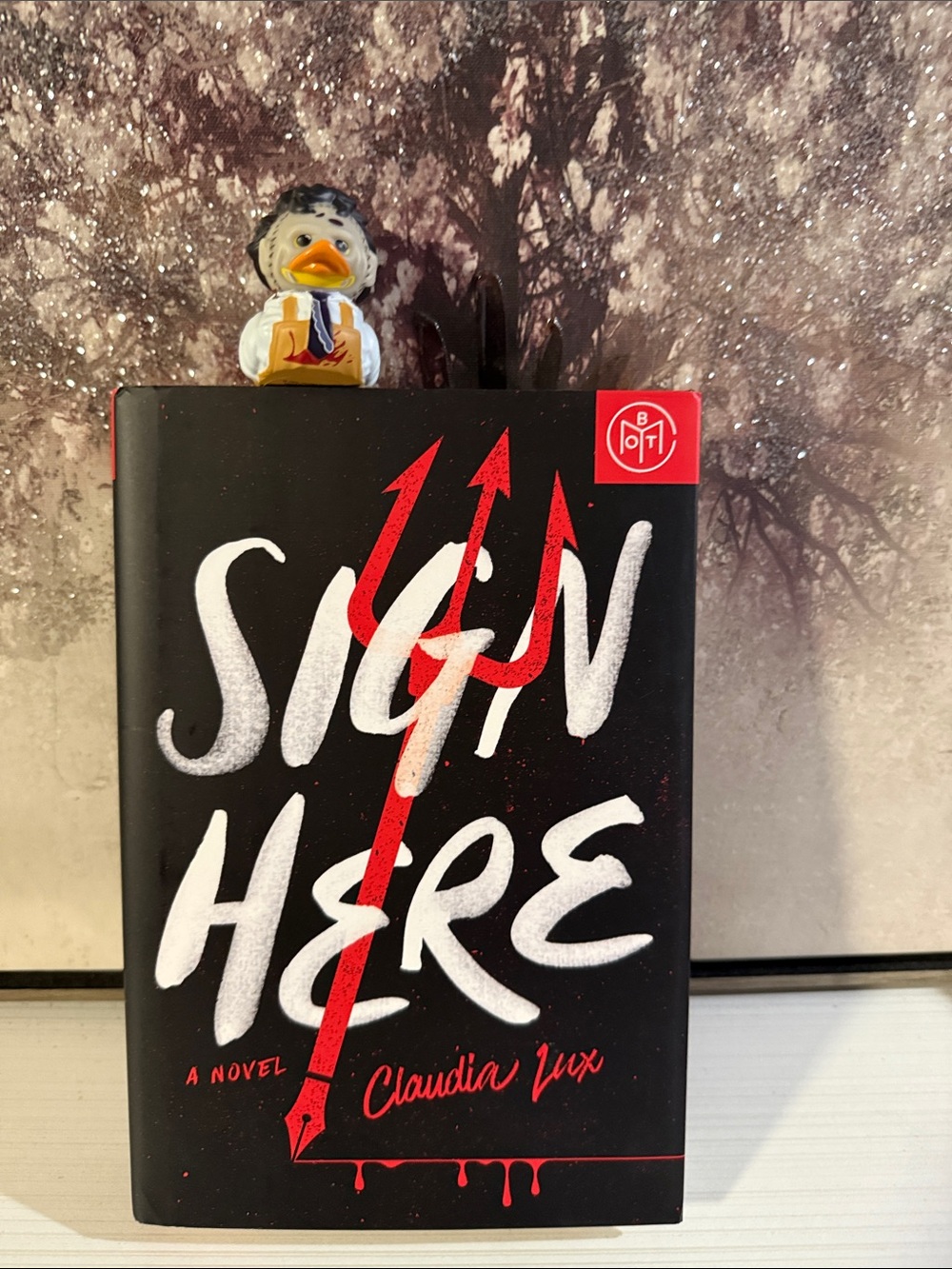 Sign here by Claudia Luxe includes Texas chainsaw massacre duck
